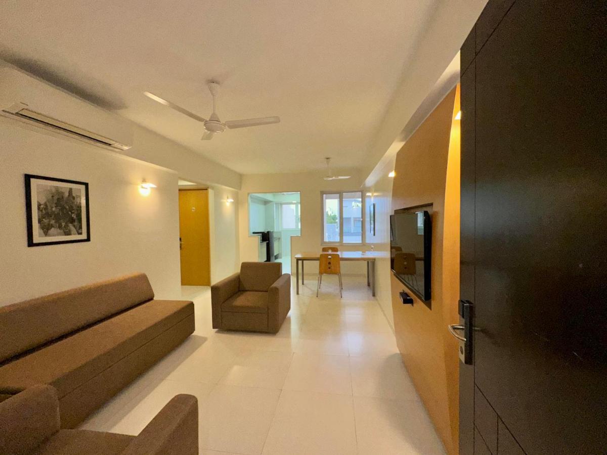 Quality Inn Patria Suites, Rajkot Εξωτερικό φωτογραφία