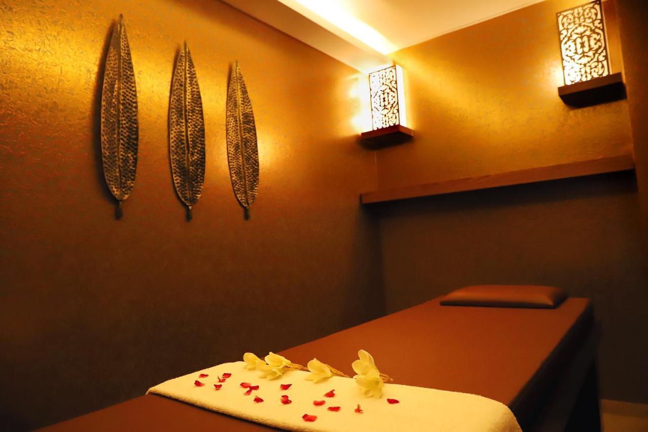 Quality Inn Patria Suites, Rajkot Εξωτερικό φωτογραφία